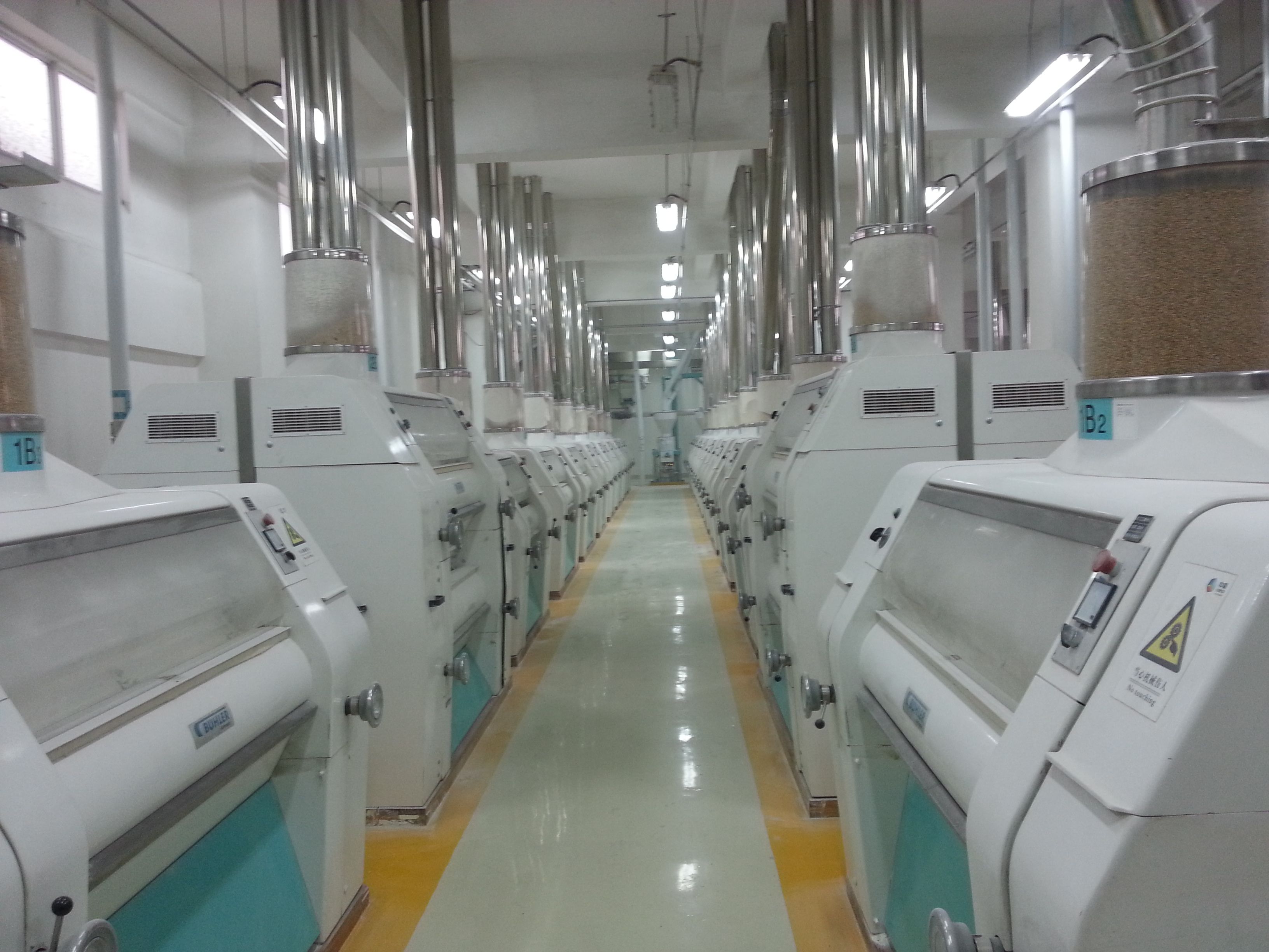 中瑞糧油機械大型面粉機組.jpg 中瑞糧油機械大型面粉機組.jpg